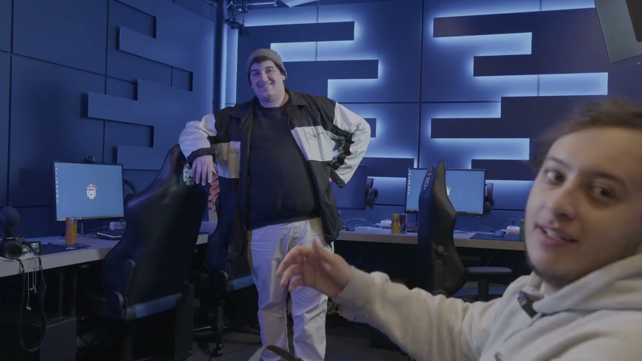 RIVAGE WORLD & REDBULL - ESSAIE DE NE PAS RIRE
